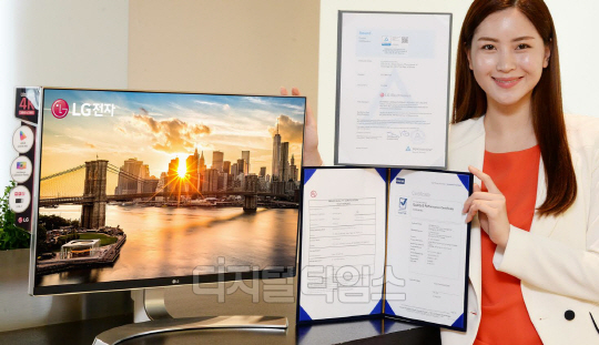 LG전자는 독일의 TUV 라인란트, 미국의 UL(Underwriters Laboratory), 영국의 인터텍  등 세계 유수의 인증기관들은 LG UHD 모니터의 화질을 검증 받았다고 12일 밝혔다. <LG전자 제공>